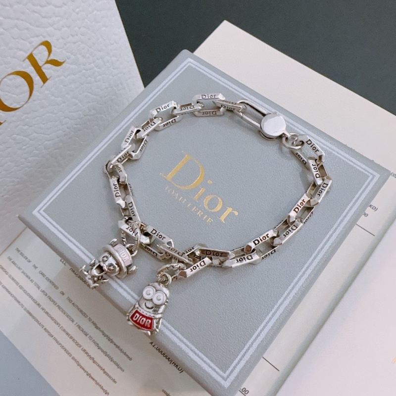 chr1st1an D10r bracelets